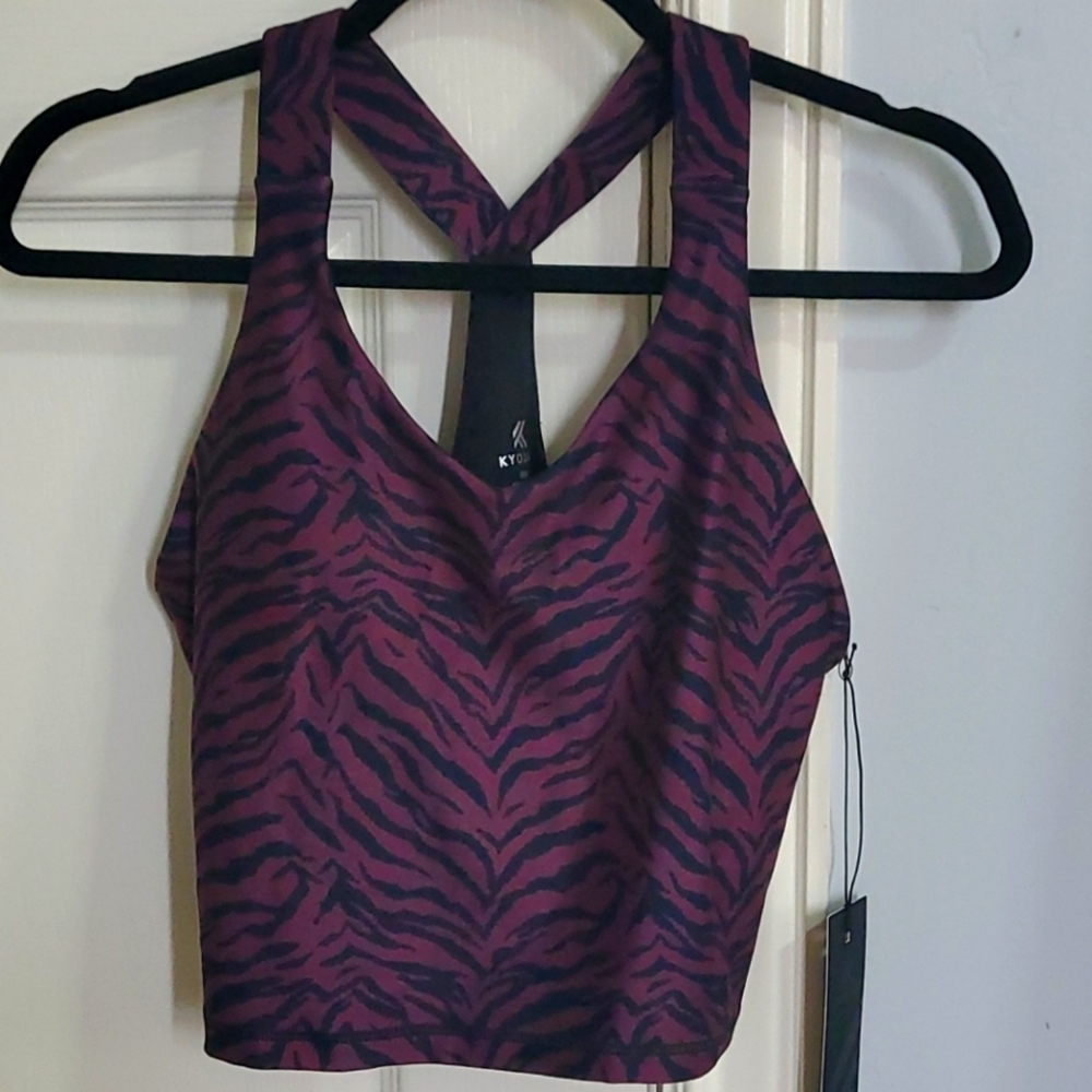 ♡NWT♡ Animal Print Crop Top